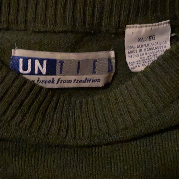 Color Block Sweater - Picture 5 of 6